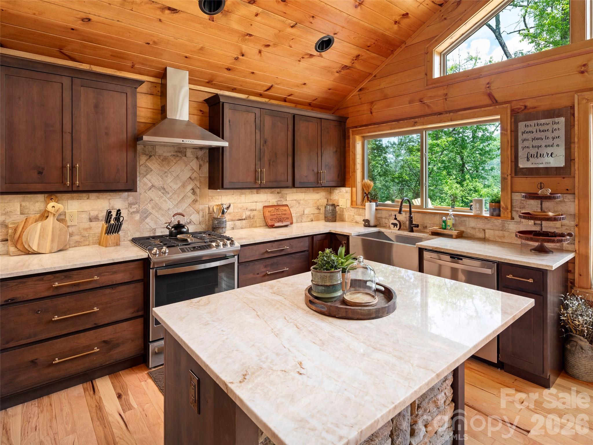 Carolina Log Homes - Residential