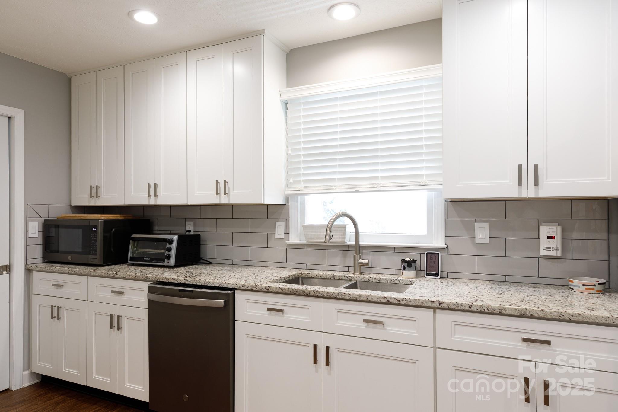 Sunset Circle - Residential