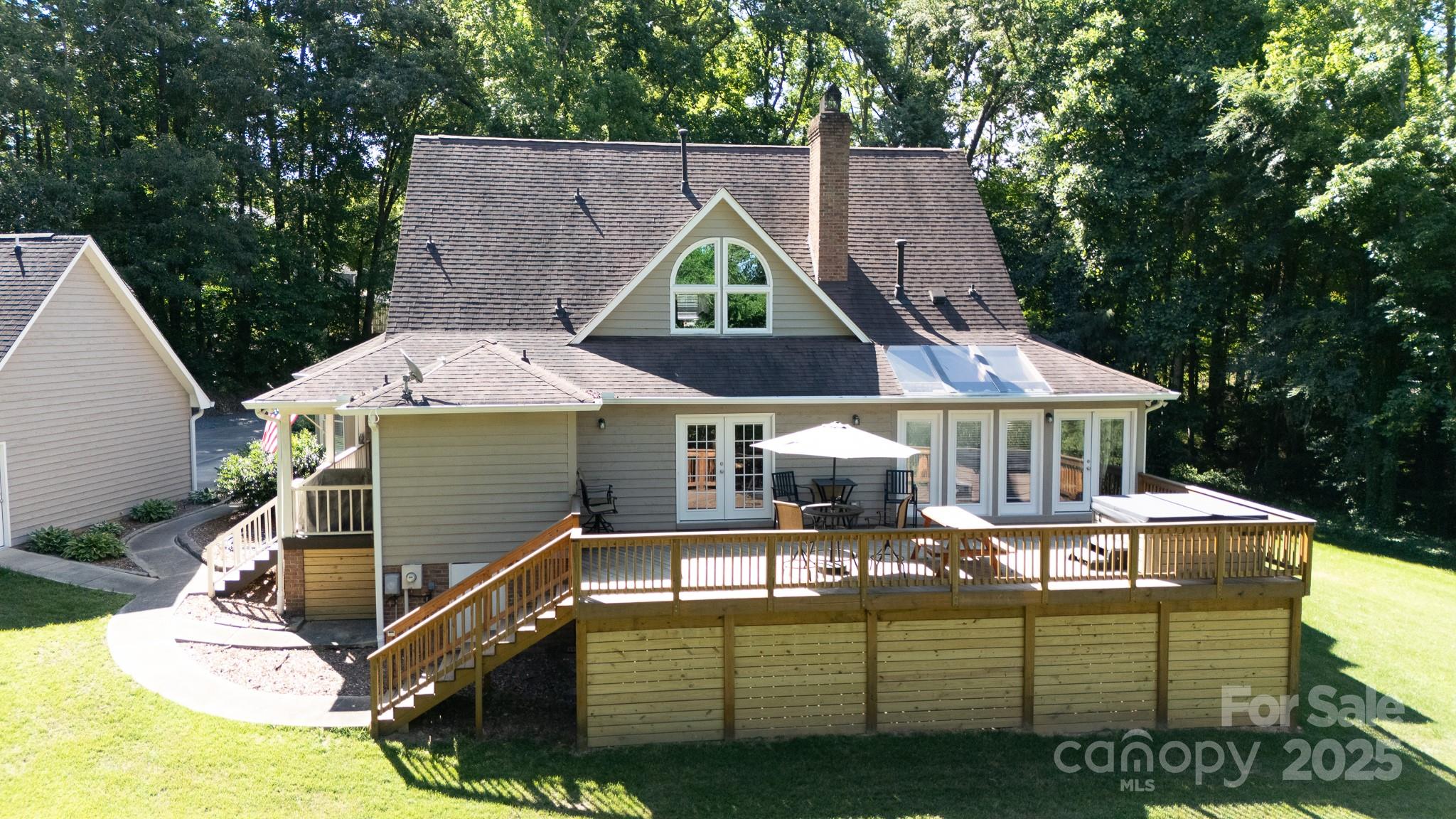 Sunset Circle - Residential