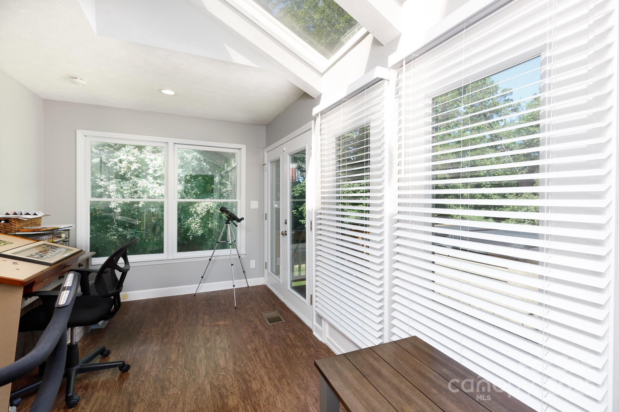 Sunset Circle - Residential