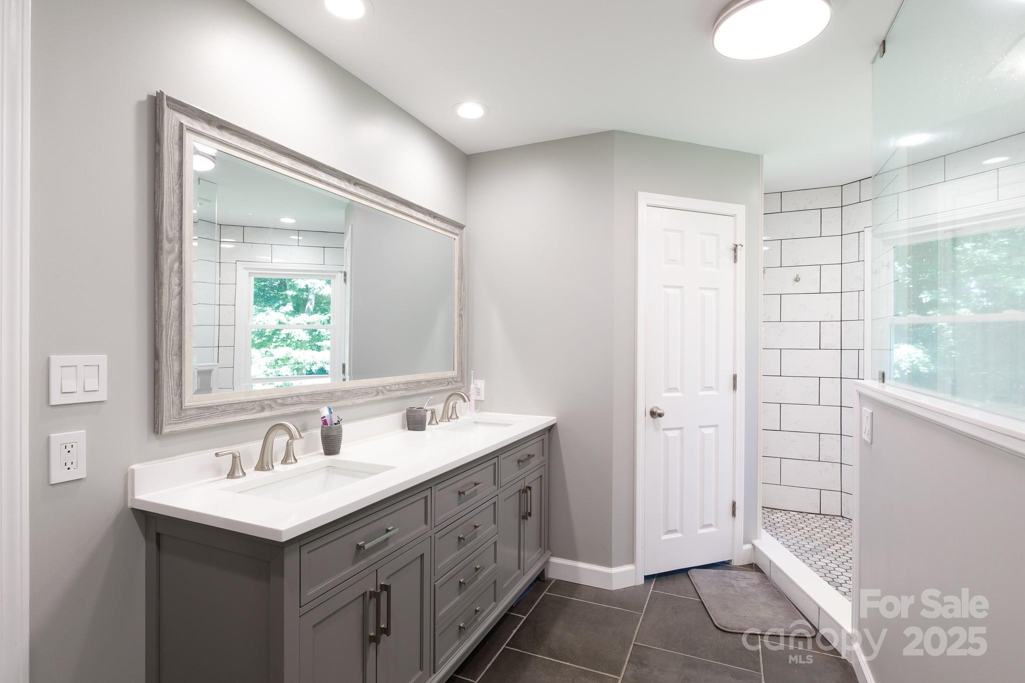 Sunset Circle - Residential