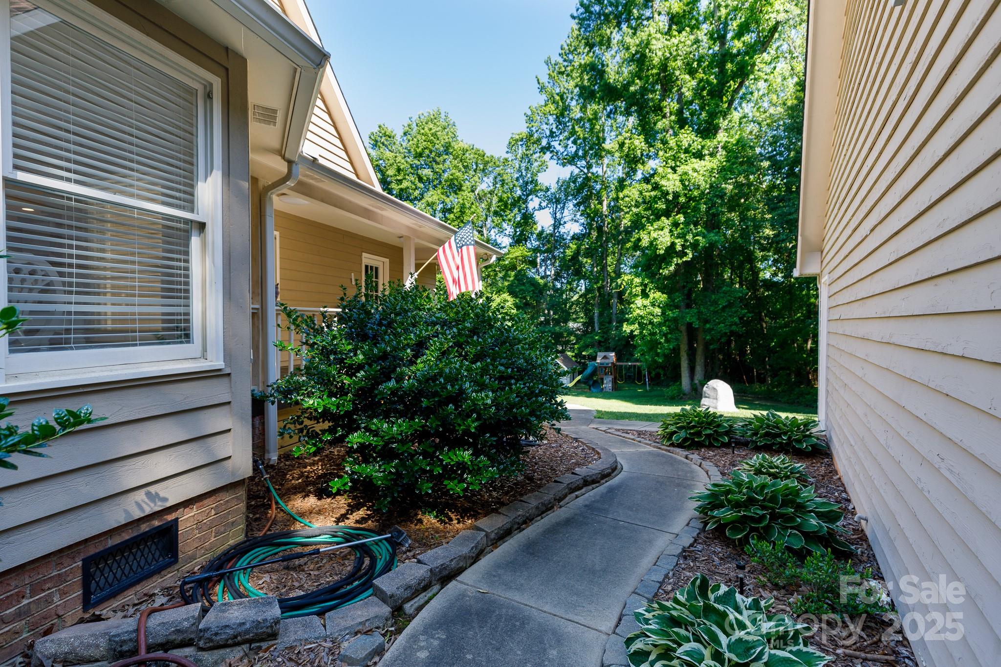Sunset Circle - Residential