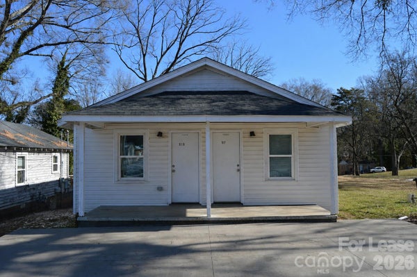 517 S ELM ST, STATESVILLE, NC 28677 - Image 42e3133571b2ba7ef61b6b5a0b4cdbd8/2135548584