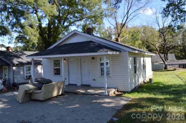 517 S ELM ST, STATESVILLE, NC 28677 - Image 42e3133571b2ba7ef61b6b5a0b4cdbd8/719966461