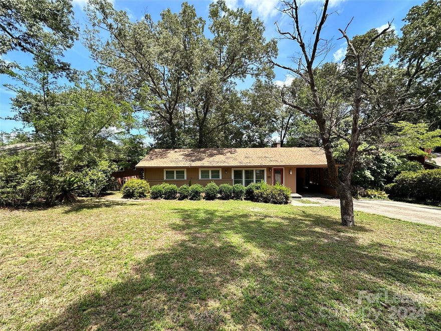 Nice Newly Remodeled Brick Ranch Home Located in Columbia, SC, 3 Bedrooms, 2 Full Bathrooms, Open Floor Plan with Living Room (Fireplace is Non-Operational), Eat in Kitchen with Range, Refrigerator, Dishwasher & Microwave. Mud Room Located off of Kitchen with Laundry Closet. Nice Yard and back has screened in porch with deck and has a 12x12 Gardening Shed in backyard. 1 Car Carport. Single Family Only.
No Smoking/No Vaping. Call Owner for All Pet Permission. Maximum Occupants 4.
Viewing appointments will only be scheduled with approved applicants. Approximate availability date is 1 week from approved application. (This date is not guaranteed and subject to change.)
