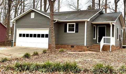 Photo of 2314 Raccoon Run, Monroe, NC 28110 (MLS # 4335102)