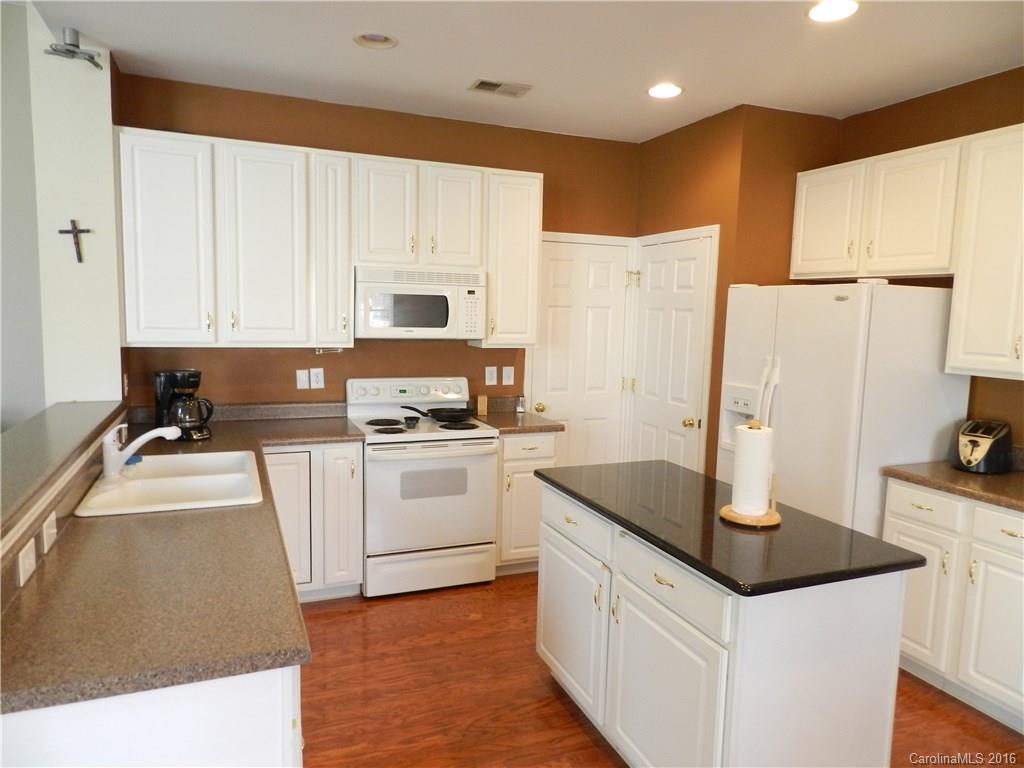 Hallmark Glen - Residential