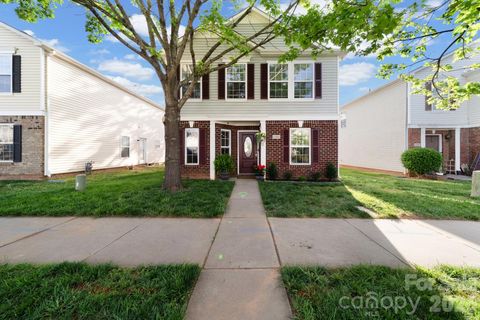 Photo of 711 Skywatch Lane, Monroe, NC 28112 (MLS # 4365911)