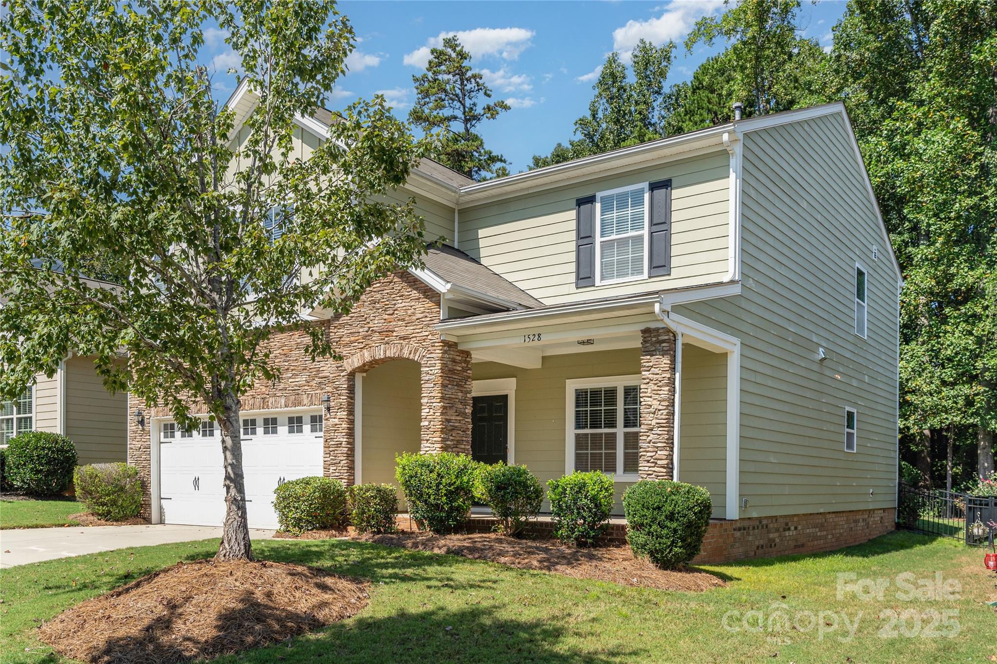 1528 Spring Blossom Trail