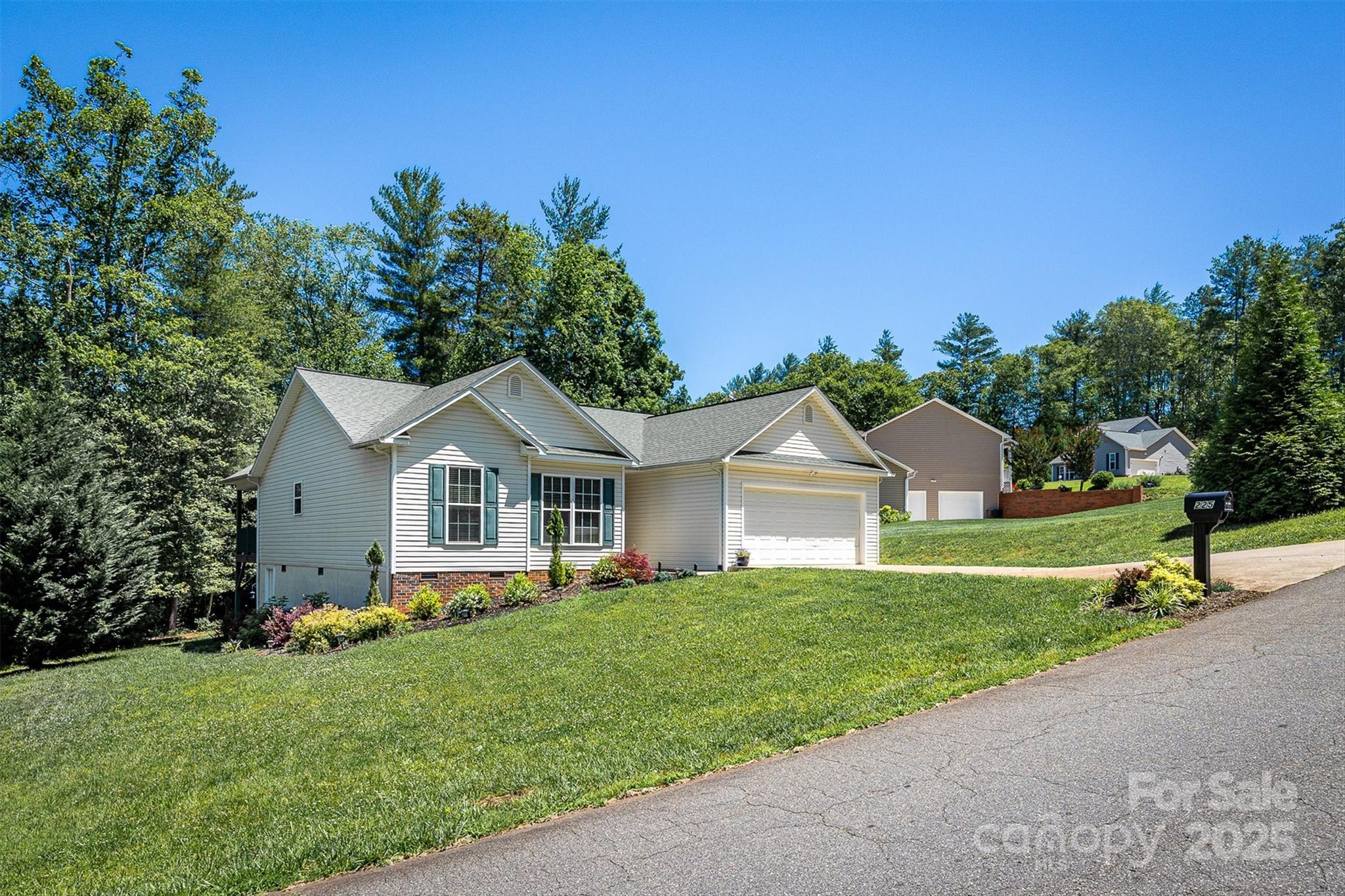 225 Forest Glen Way