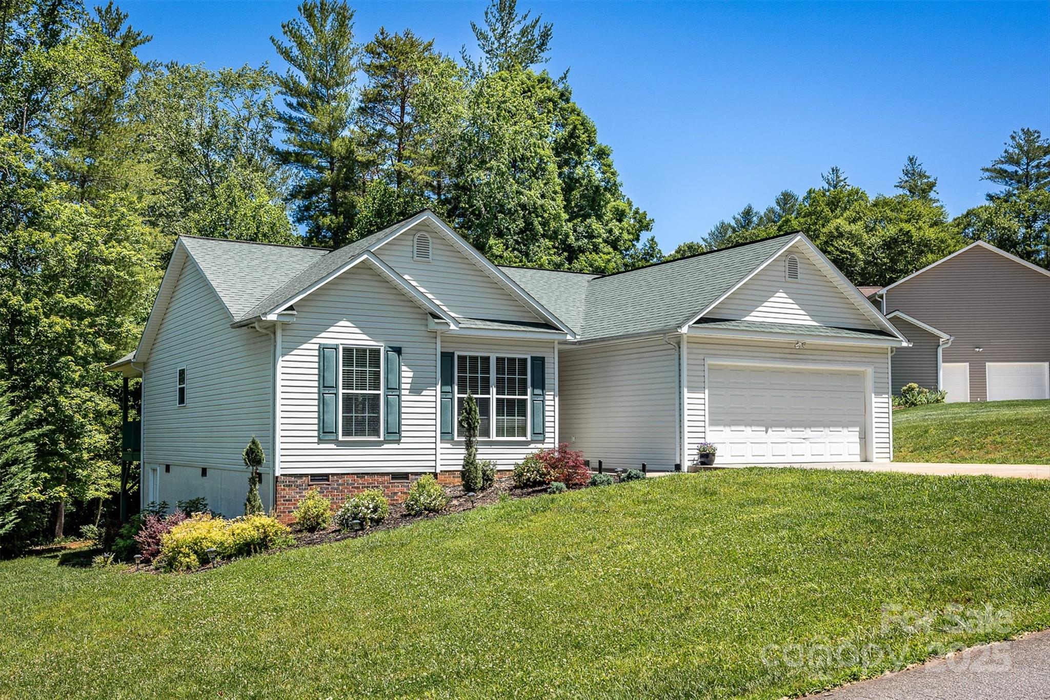 225 Forest Glen Way