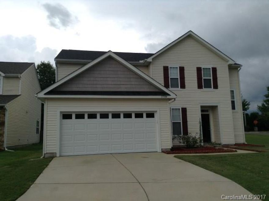 This spacious two story home has 4 bedrooms, 2.5 bathroom. It features an open floor plan and wood and tile flooring. The kitchen has a pantry and all appliances. The master suite has a walk in closet and the master bath has dual sinks, an oversized tub with separate shower. This home is move in ready