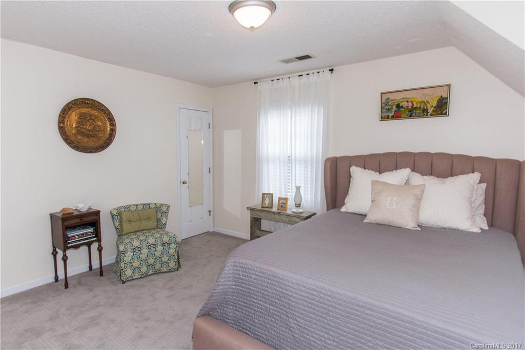 The Knolls - Residential
