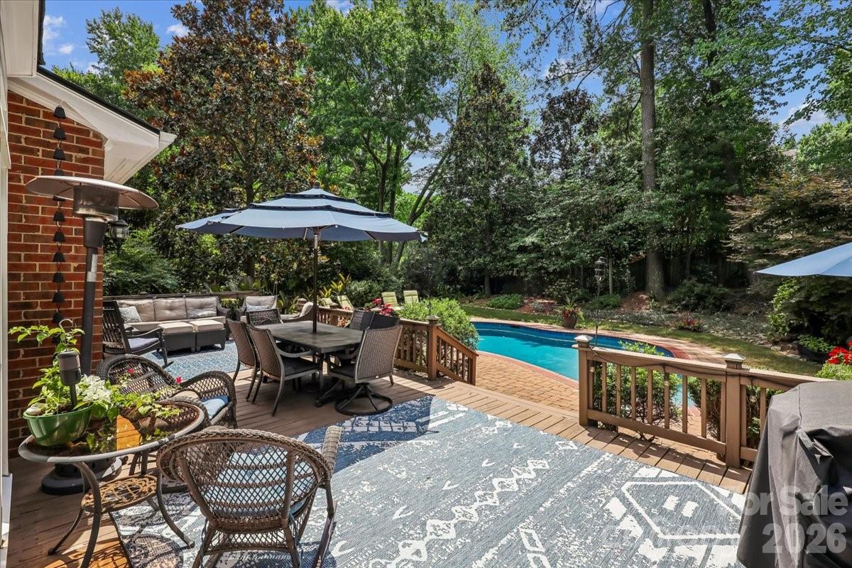 10516 Hollybrook Drive