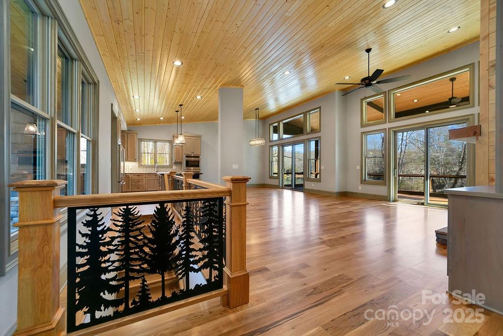 3243 Connestee Trail