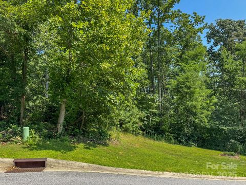 195 Carriage Crest Drive Hendersonville NC 28791