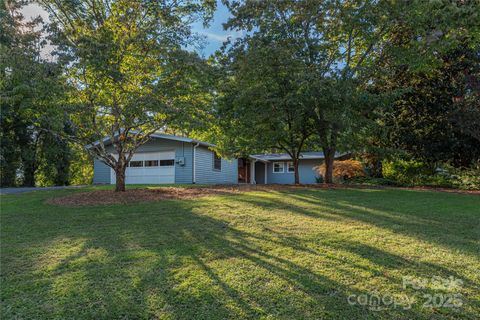 38 Faircrest Road Asheville NC 28804