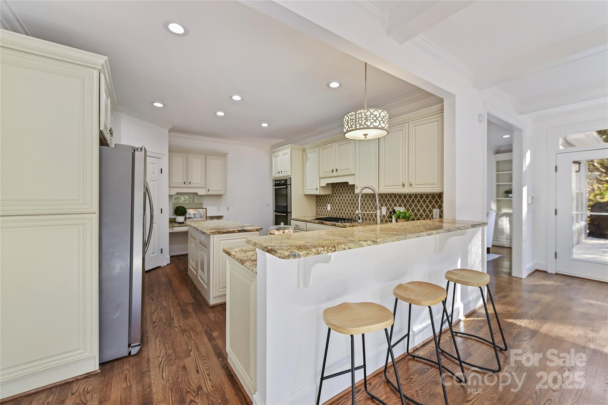 The Peninsula - Residential