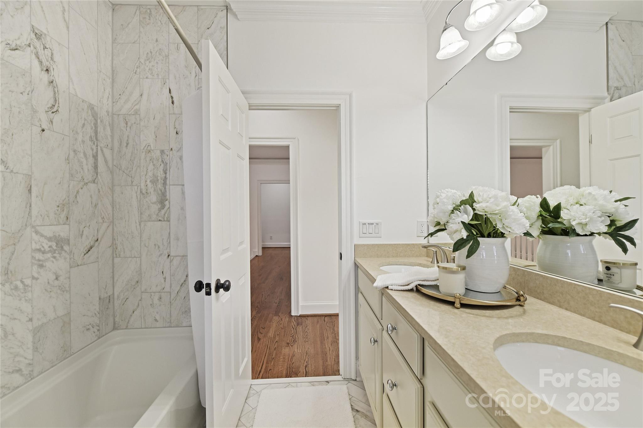 The Peninsula - Residential