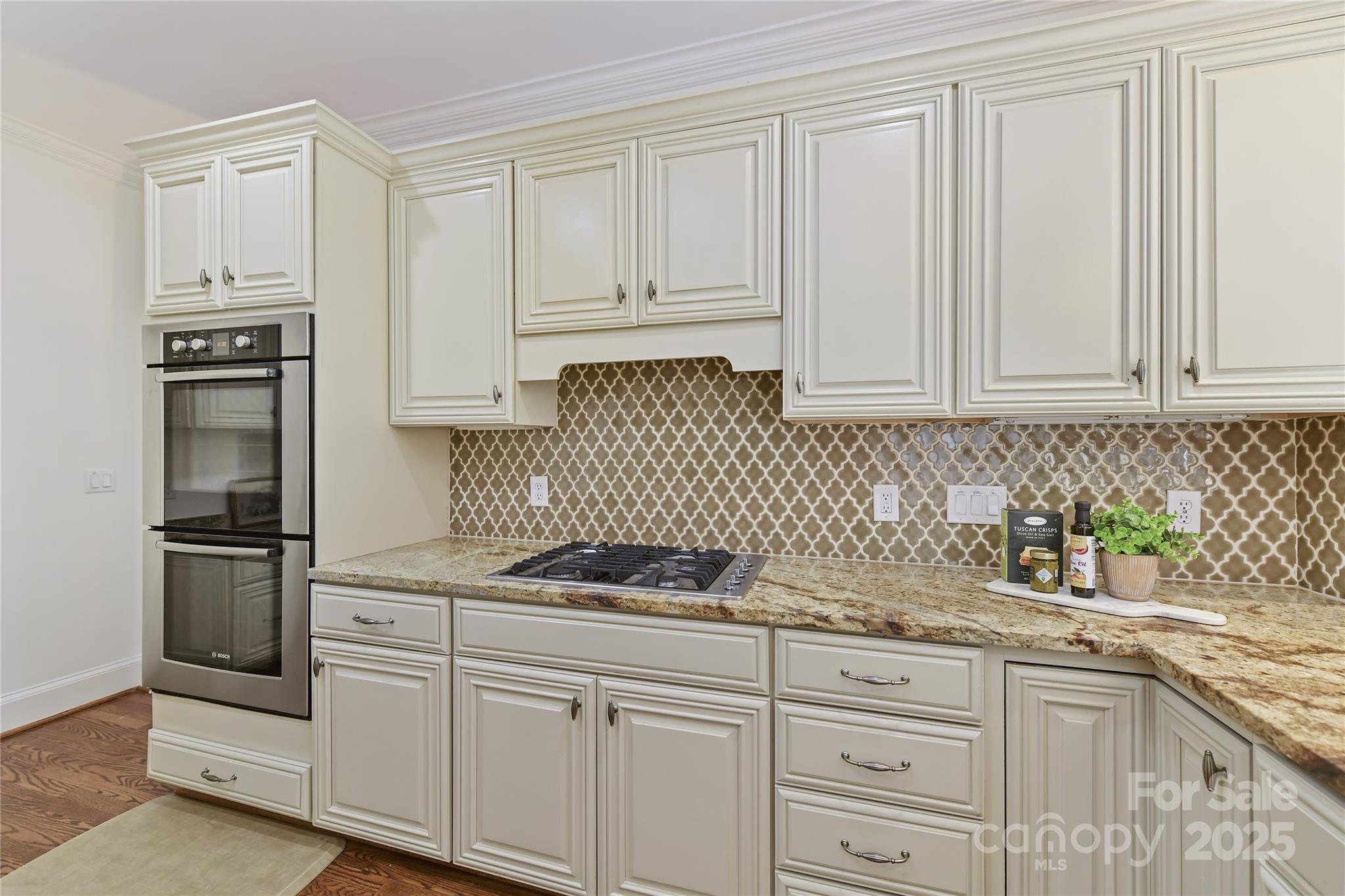 The Peninsula - Residential