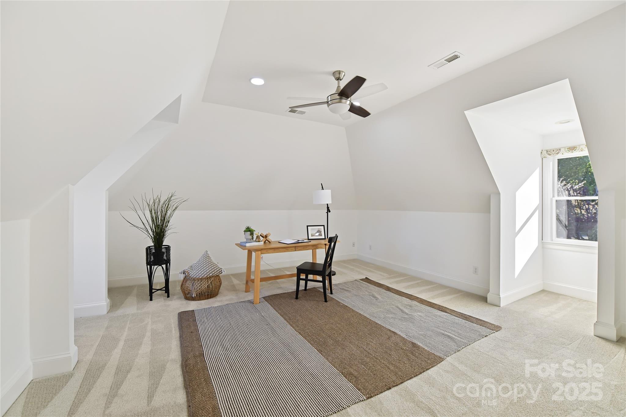 The Peninsula - Residential