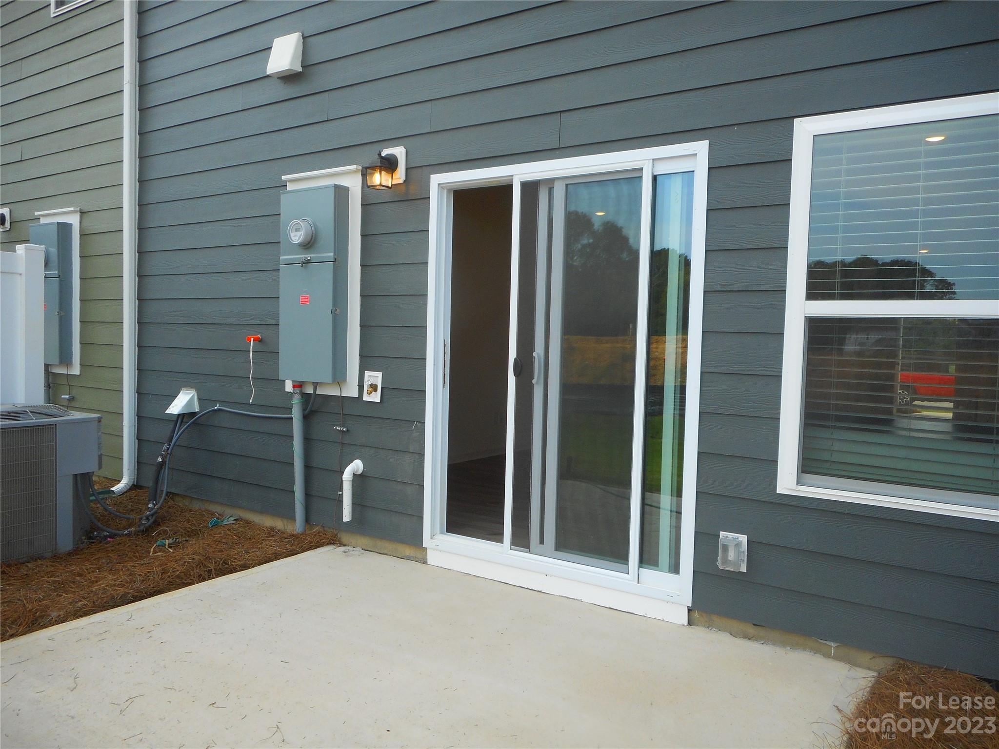 Secrest Landing - Residential Lease