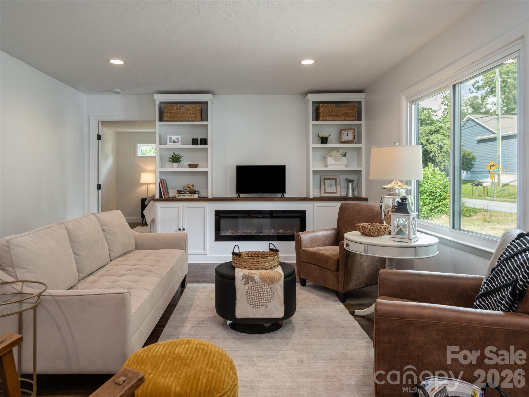21 W Chapel Road