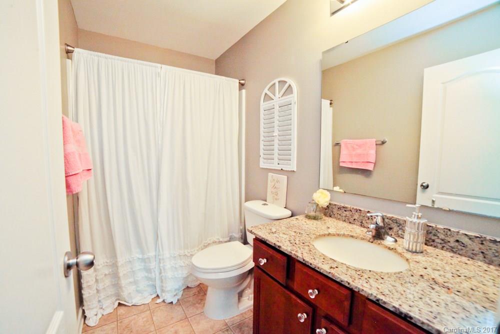 Newport Lakes - Residential