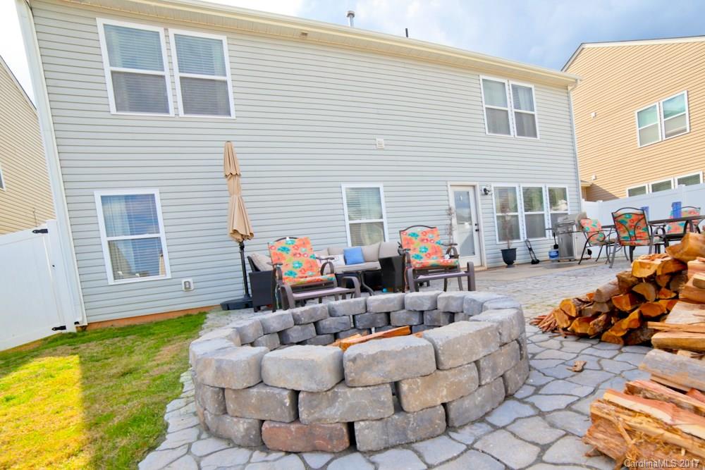 Newport Lakes - Residential