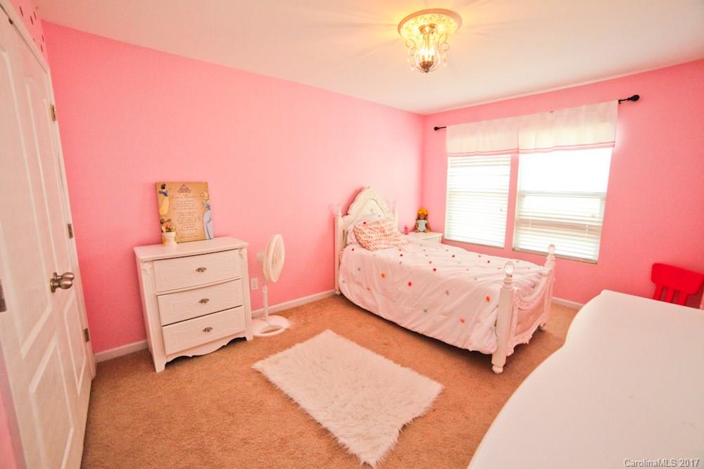 Newport Lakes - Residential