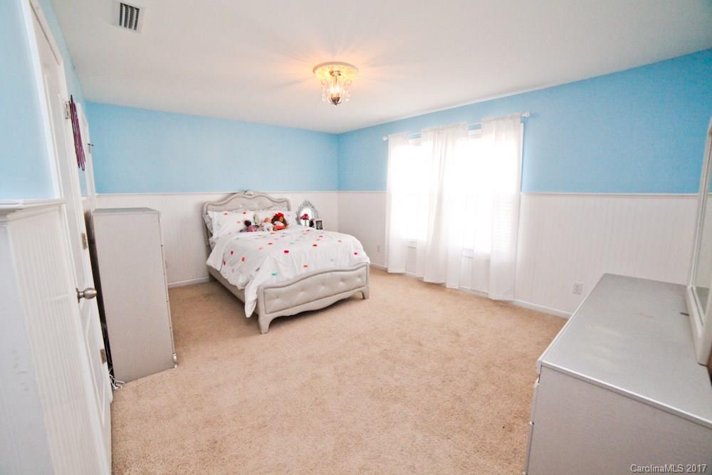 Newport Lakes - Residential