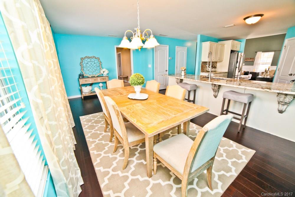 Newport Lakes - Residential