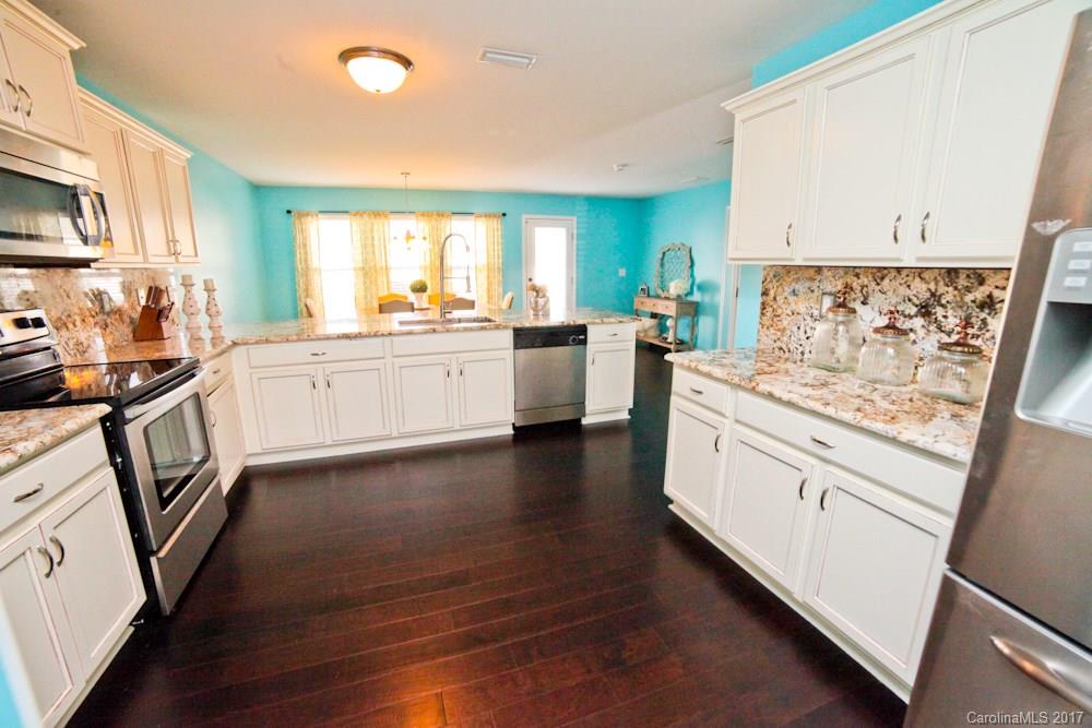 Newport Lakes - Residential