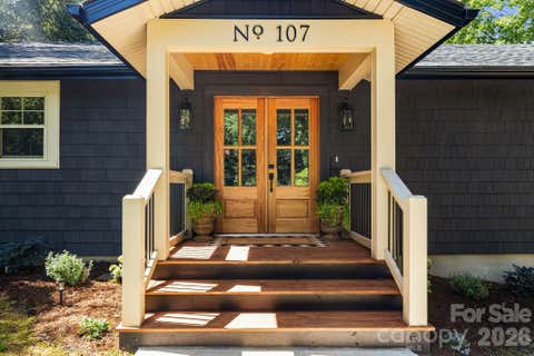 Photo of 107 Beverly Road, Asheville, NC 28805 (MLS # 4406610)