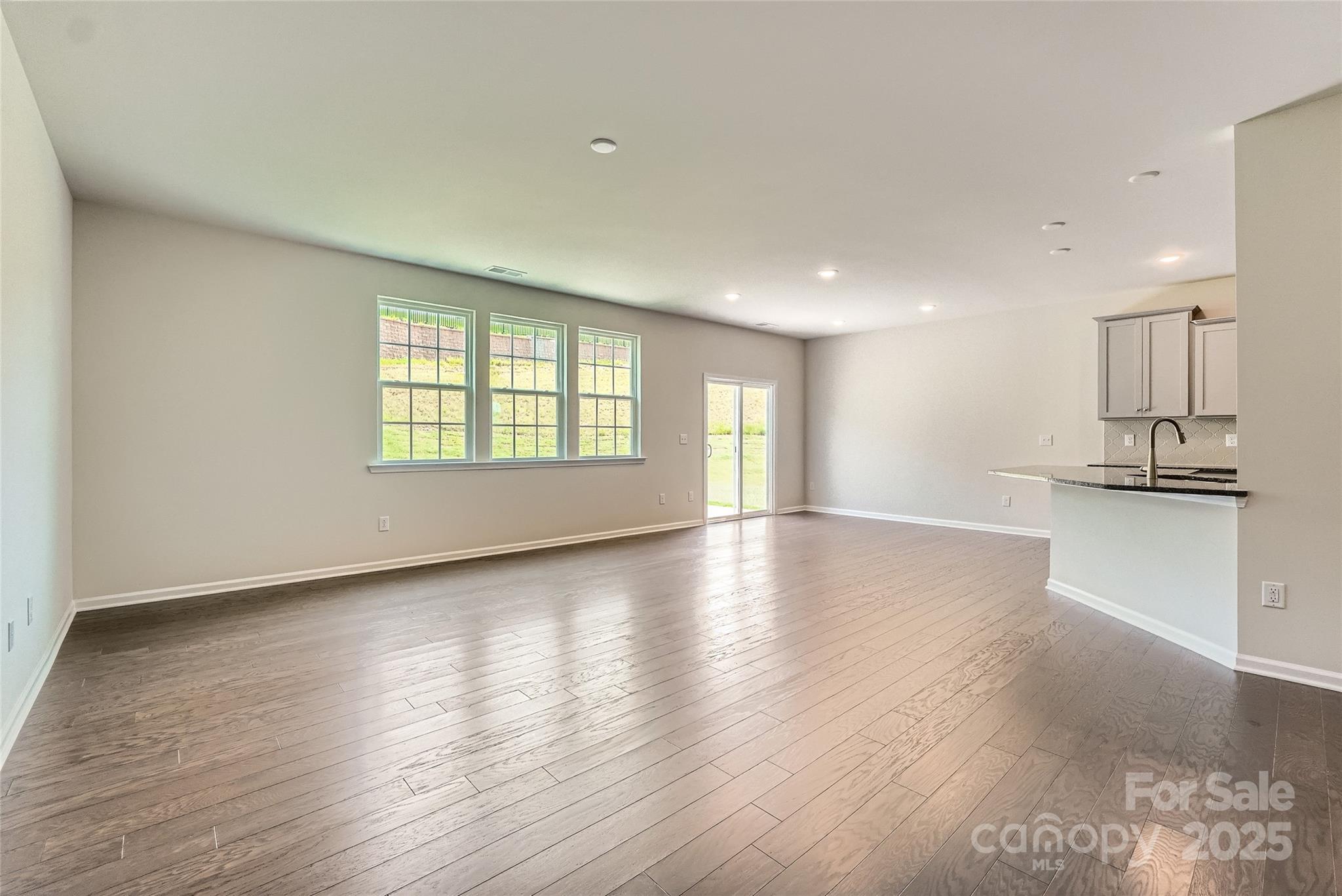 1039 Lookout Shoals Drive