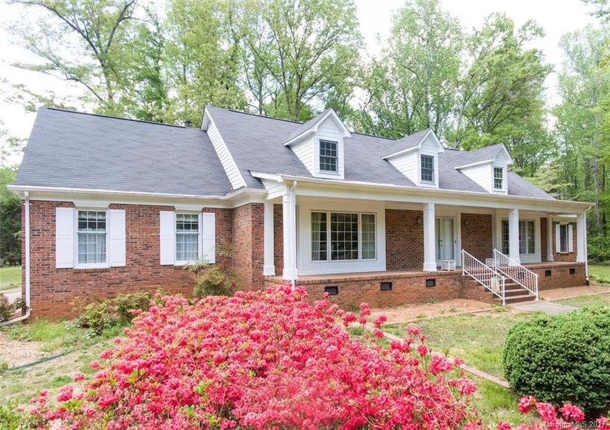 Lots of home for a big family! Located on 3 lots in the country - Northwestern High School, master on main floor, MBA updated, formals, garage has been converted to heated space, 2 car DT, DT storage shed, country taxes, lots of storage! Close to schools and shopping!