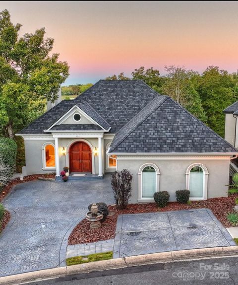 6812 Linkside Court Charlotte NC 28277