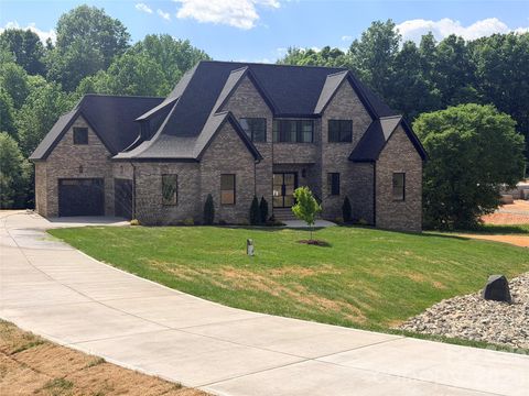 Photo of 7701 Willowdale Drive, Waxhaw, NC 28173 (MLS # 4372276)