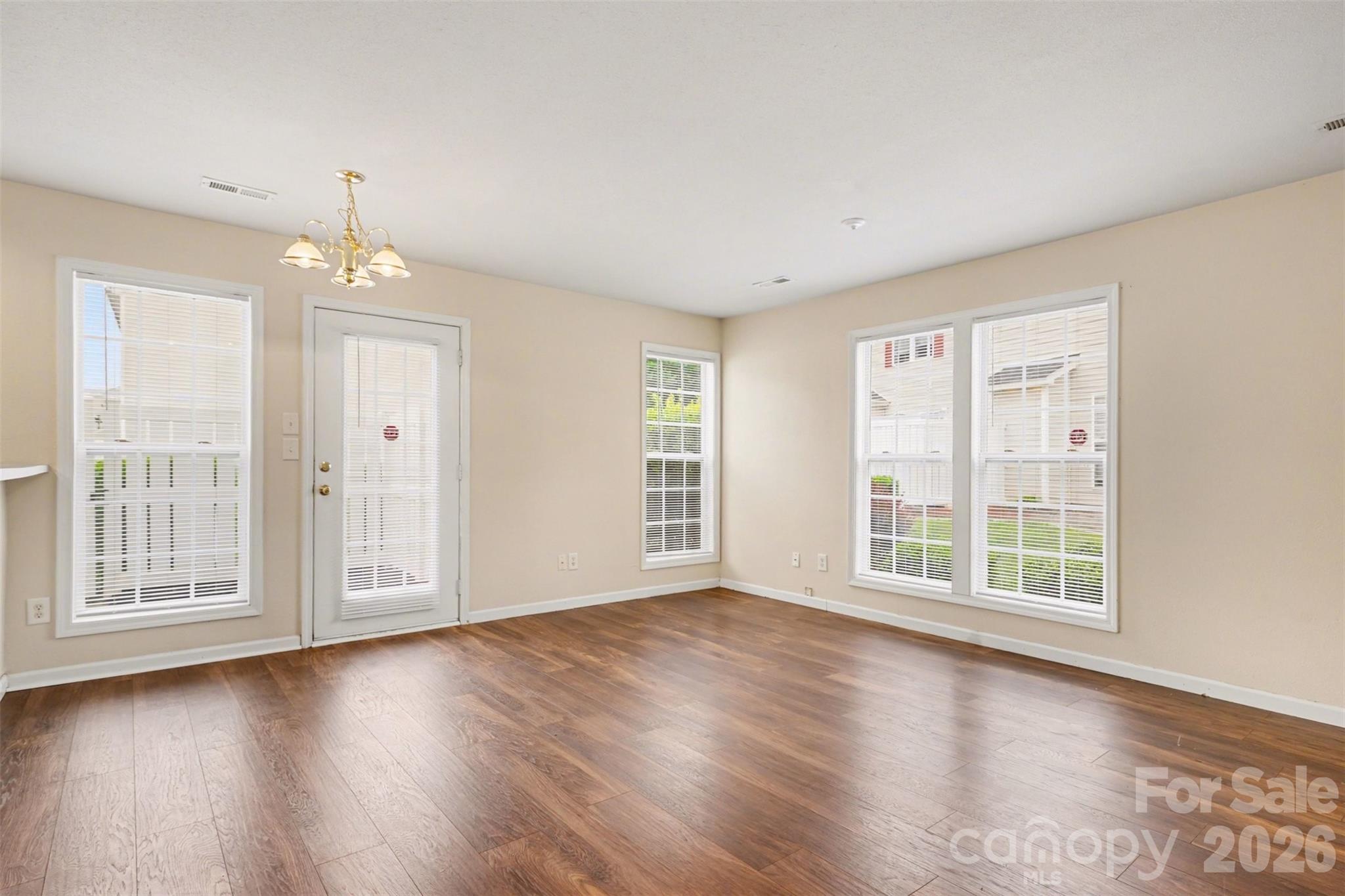 Citiside Plaza Walk Townhomes - Residential