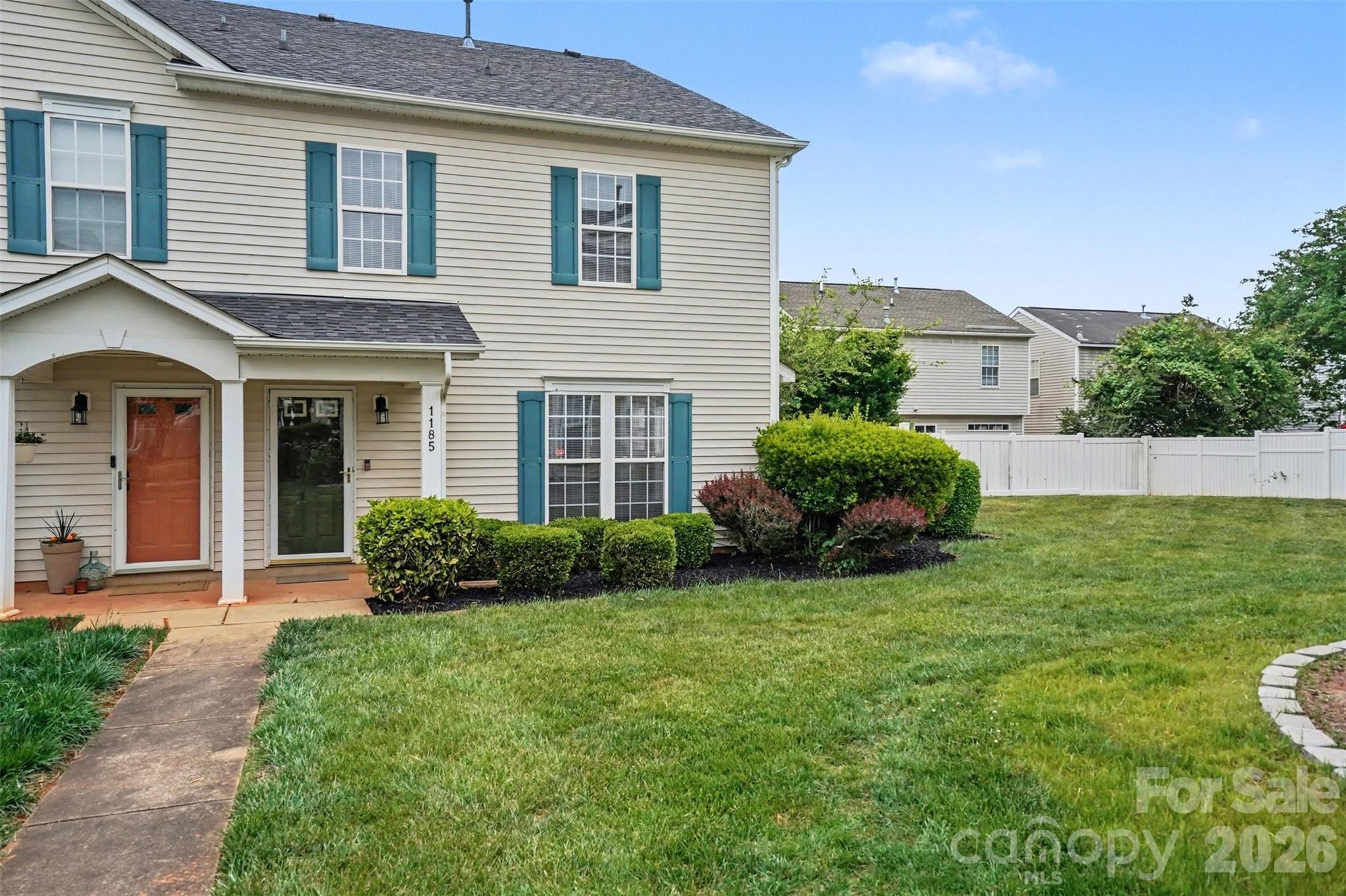 Citiside Plaza Walk Townhomes - Residential