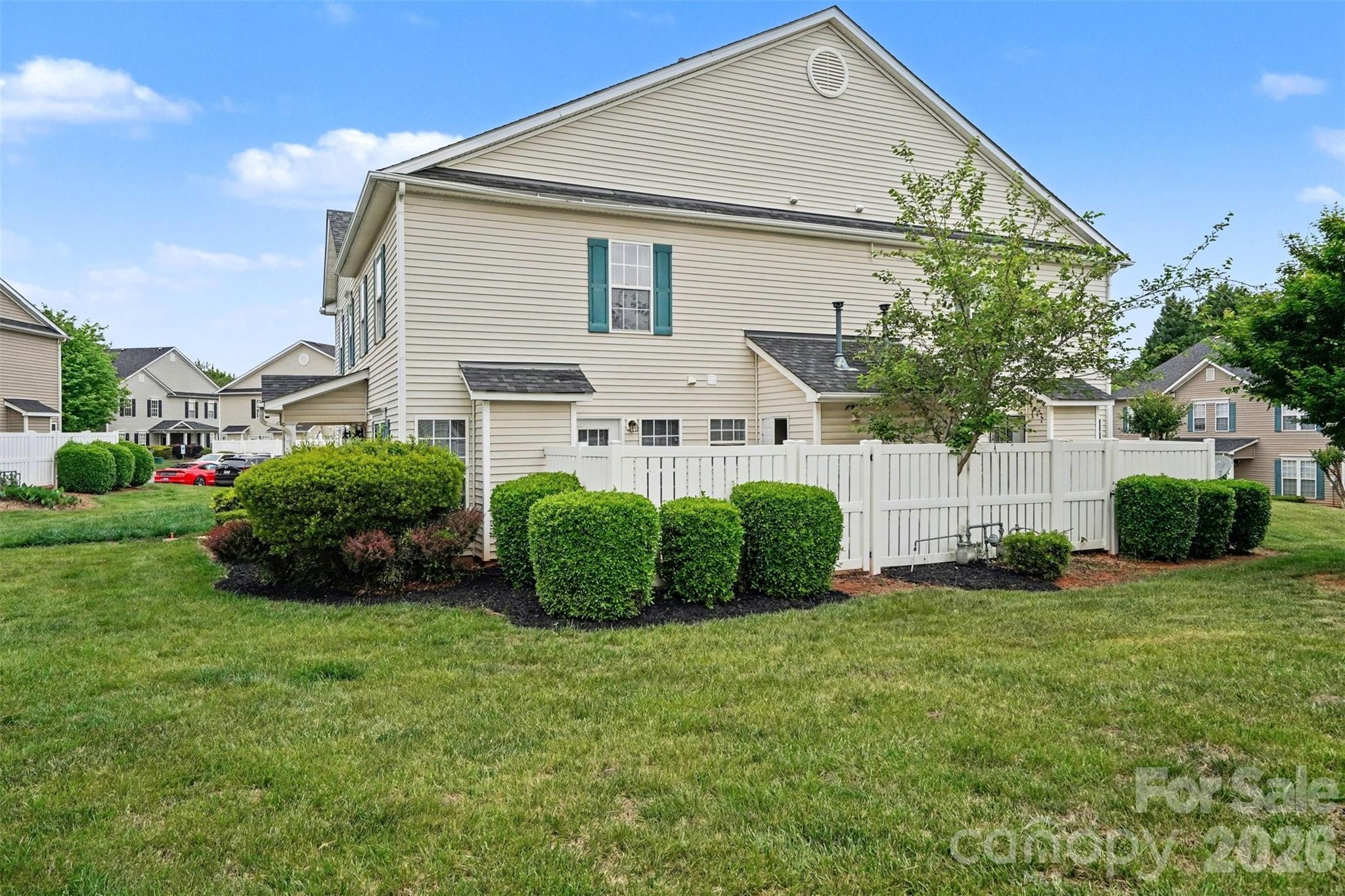 Citiside Plaza Walk Townhomes - Residential