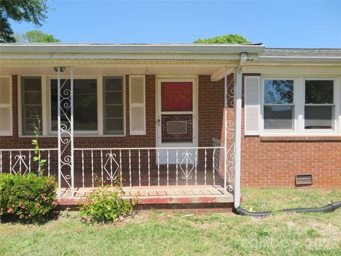 Photo of 2406 Easton Drive, Shelby, NC 28152 (MLS # 4373233)