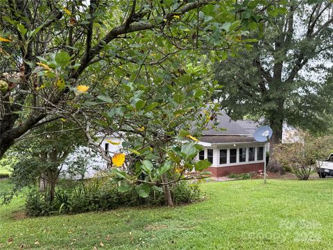 A home in Oakboro