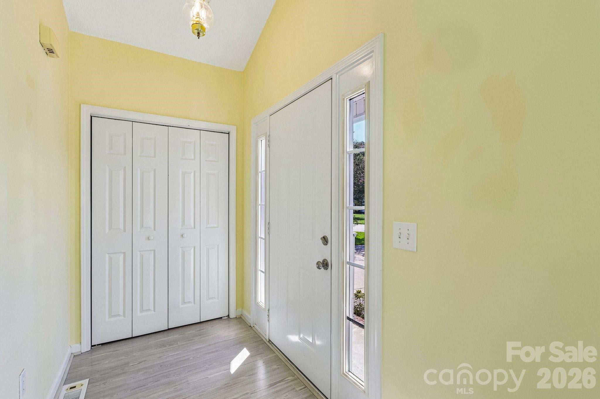 854 Highlander Court