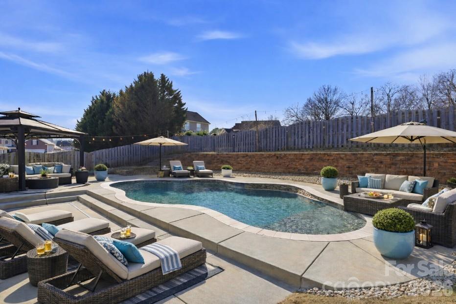 6004 Brook Valley Run