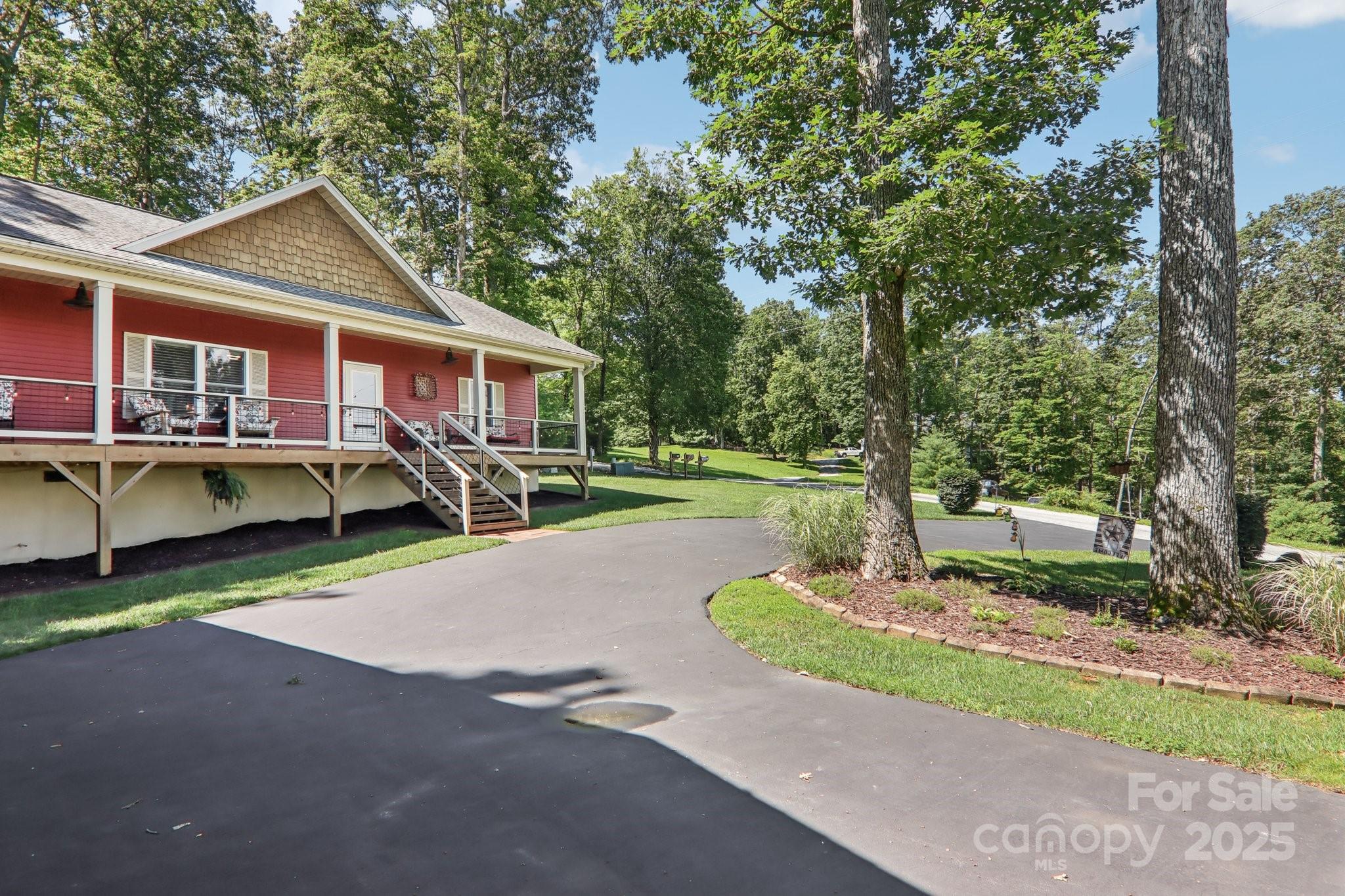 39 Catatoga Lane