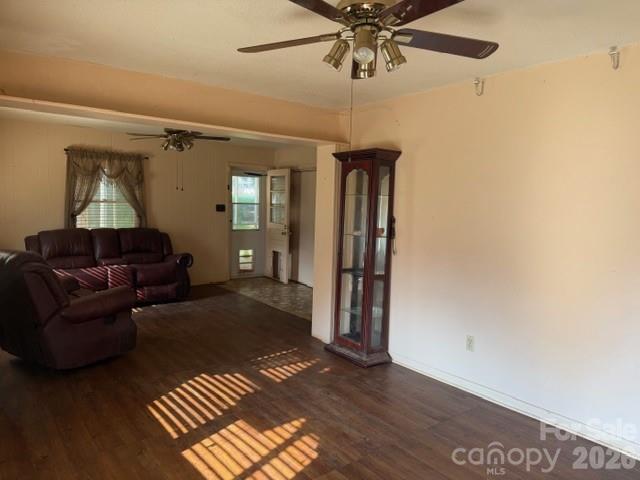 1506 Holton Road