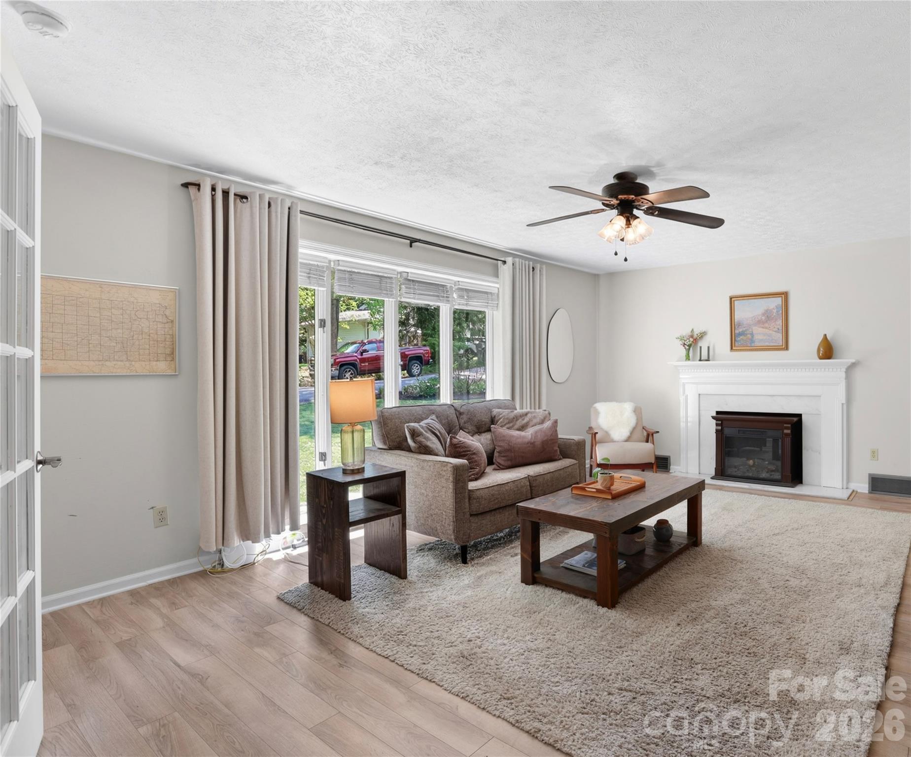 711 Oak Terrace Lane