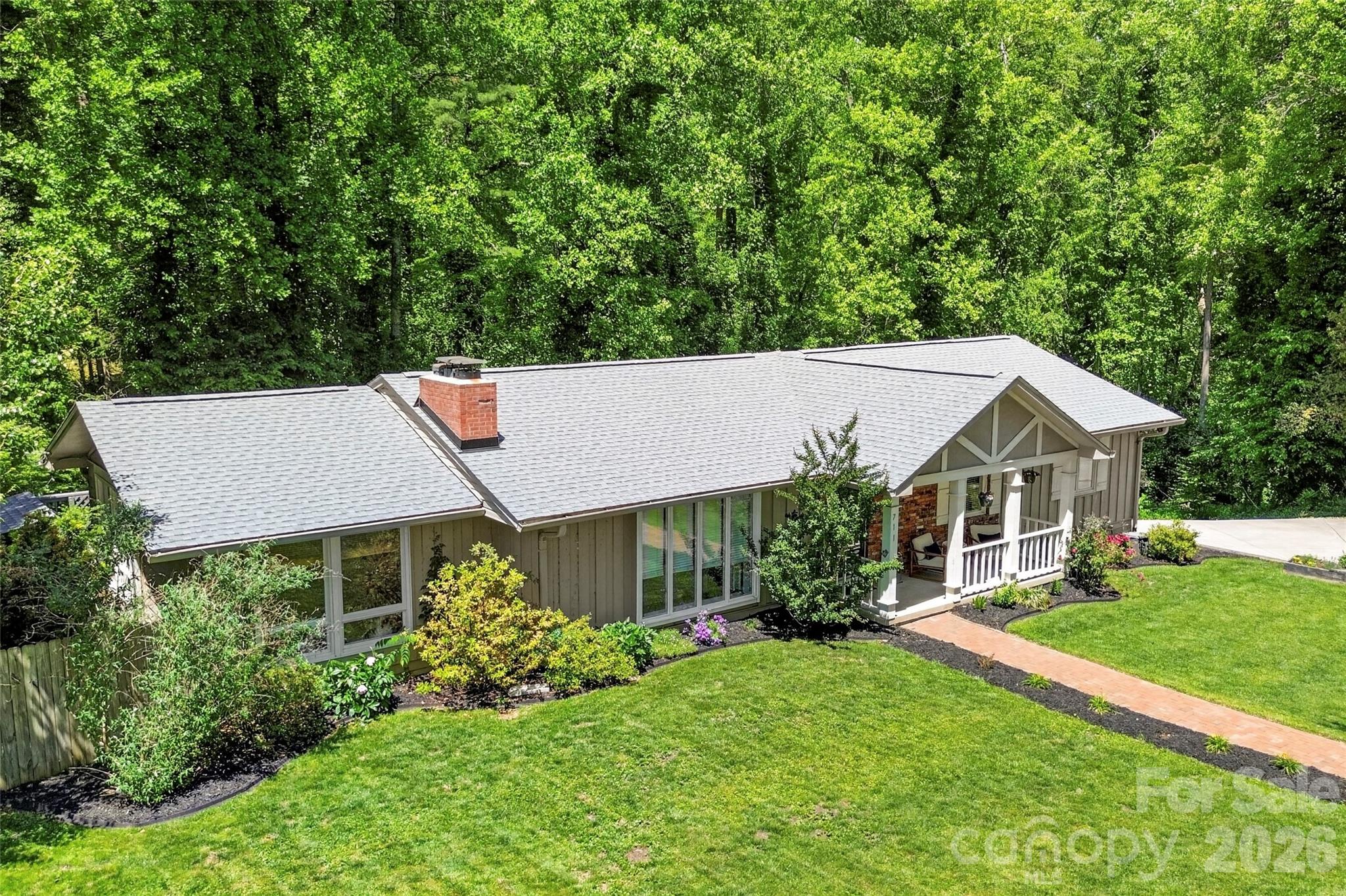 711 Oak Terrace Lane