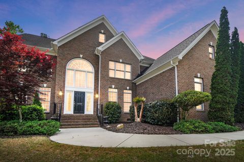 Photo of 16532 Flintrock Falls Lane, Charlotte, NC 28278 (MLS # 4247565)
